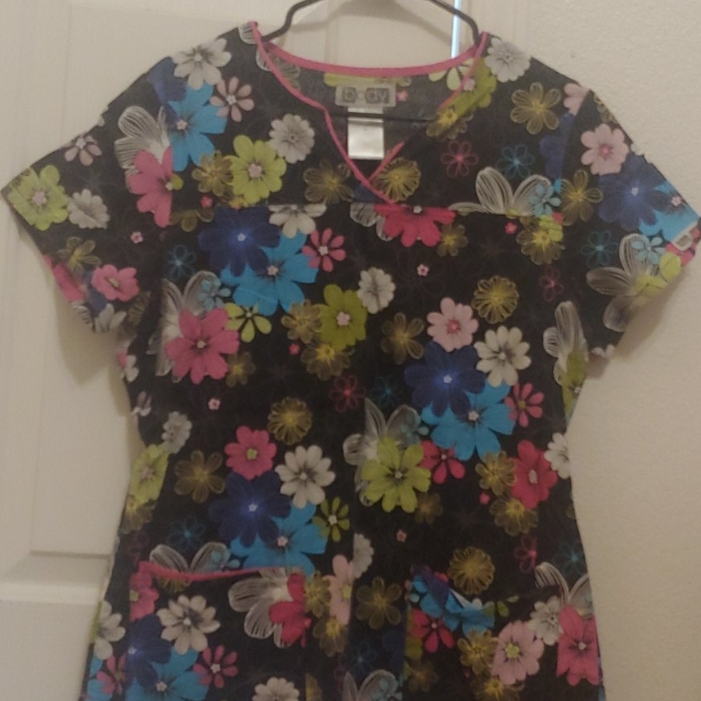 Cherokee Brand Scrub Top